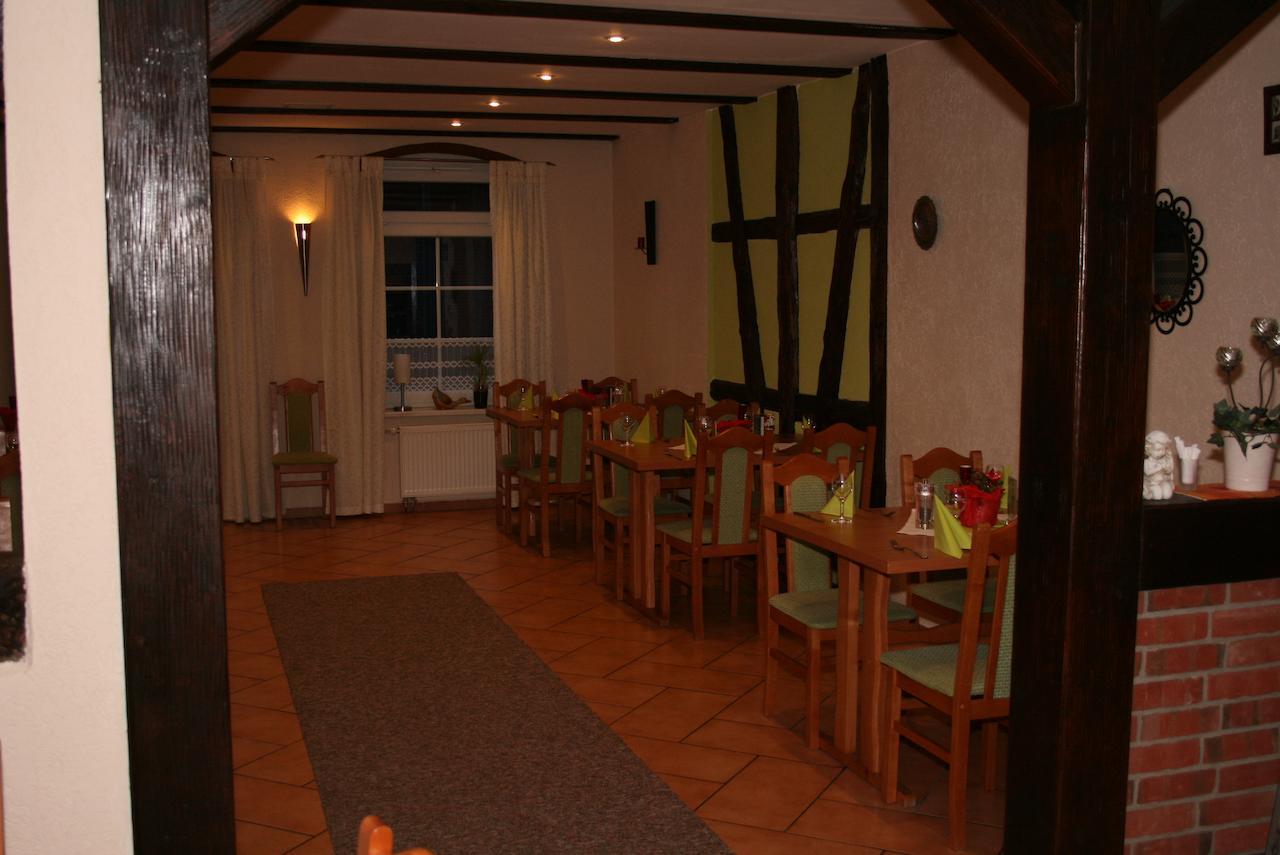 Sassenburg Zum Landhaus Dannenbuettel מראה חיצוני תמונה