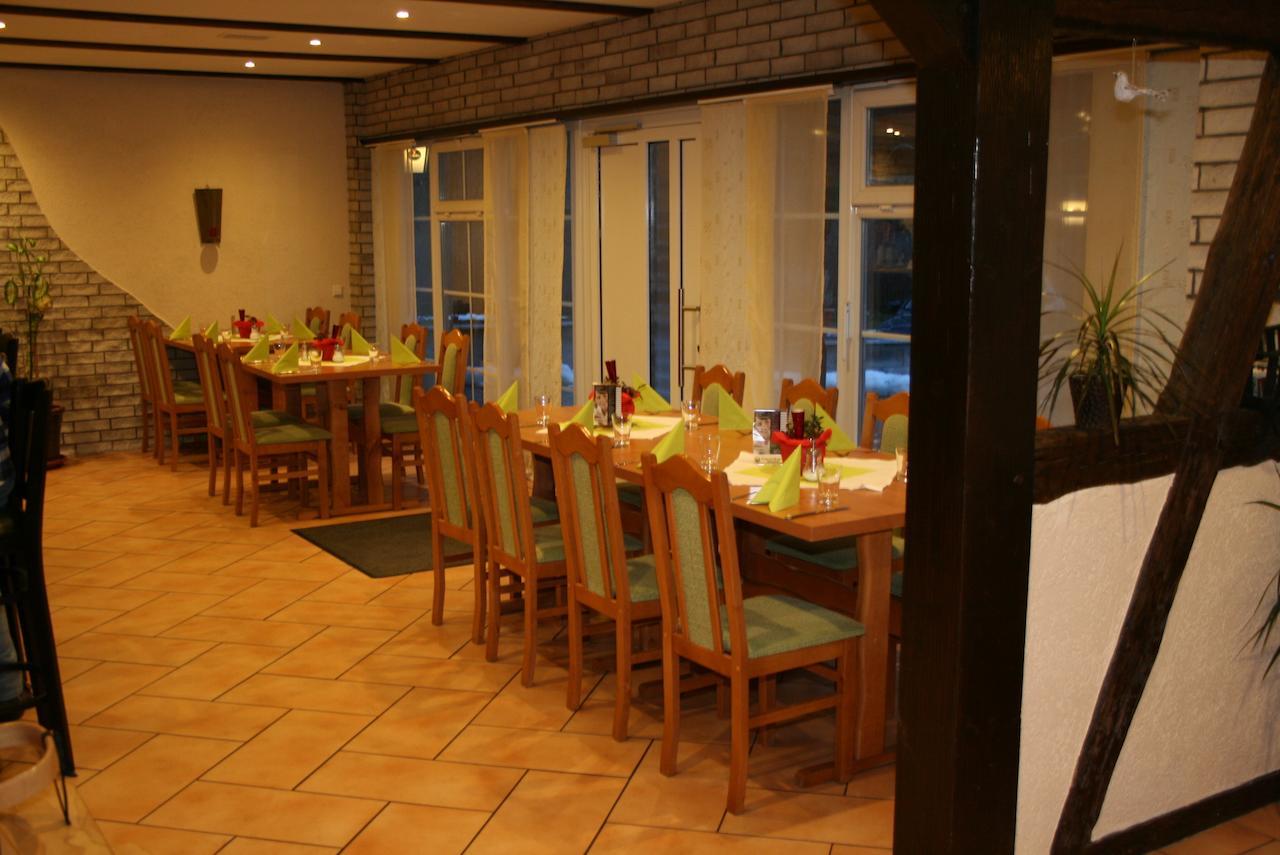 Sassenburg Zum Landhaus Dannenbuettel מראה חיצוני תמונה