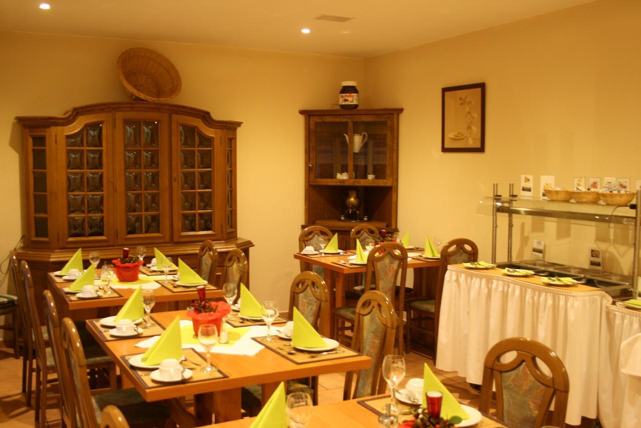 Sassenburg Zum Landhaus Dannenbuettel מראה חיצוני תמונה