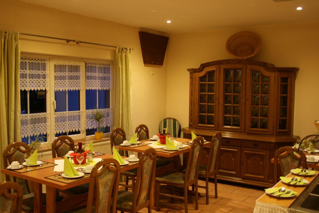 Sassenburg Zum Landhaus Dannenbuettel מראה חיצוני תמונה
